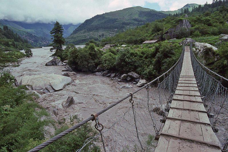 WT 1000 189-10 Nepal On the Annapurna Circuit.jpg
